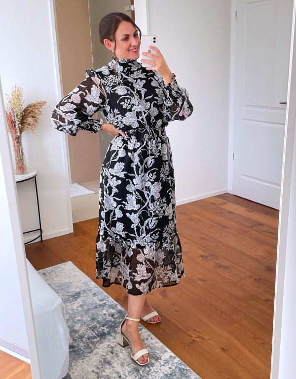 Monochrome Floral Midi Kleid